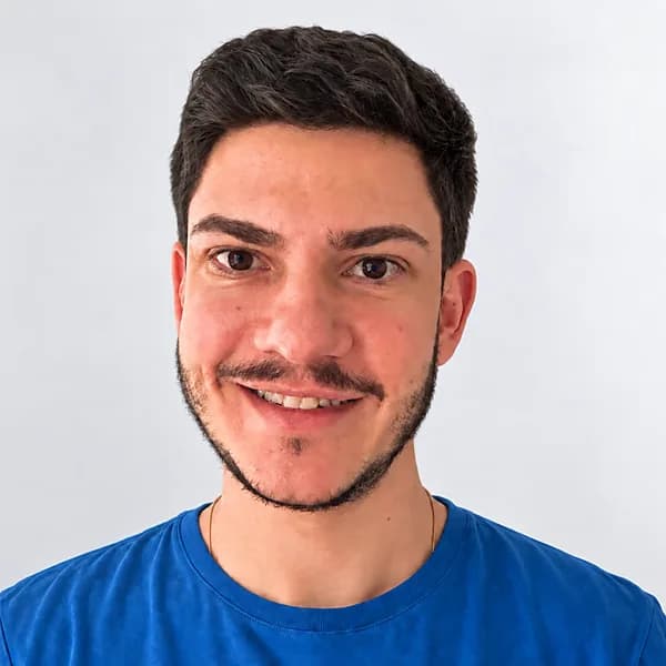 Andre Esteves Perrone